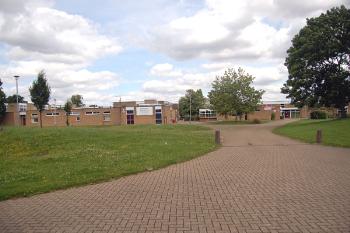 Picture of Hastingsbury Upper School taken in July 2007